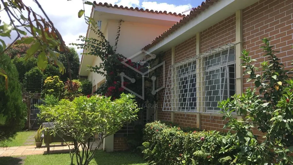 Casa, 4 quartos, 260 m² - Foto 1