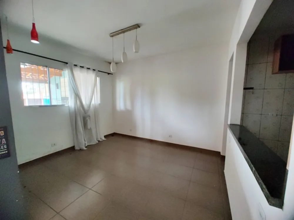 Casa, 2 quartos, 214 m² - Foto 1