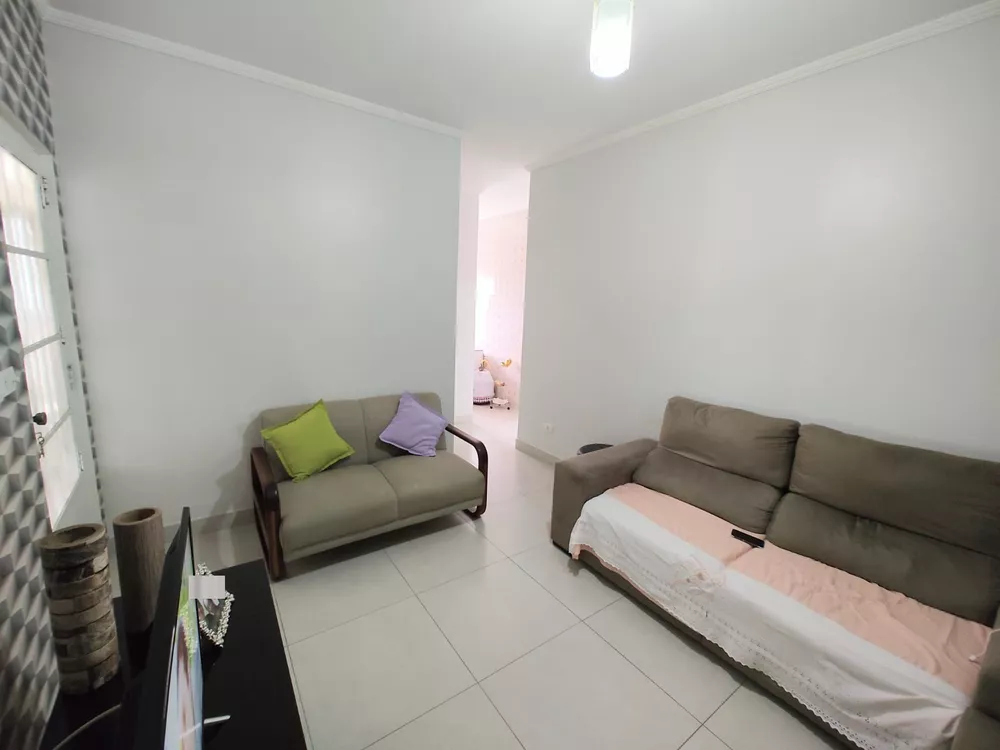 Casa à venda com 2 quartos, 200m² - Foto 2