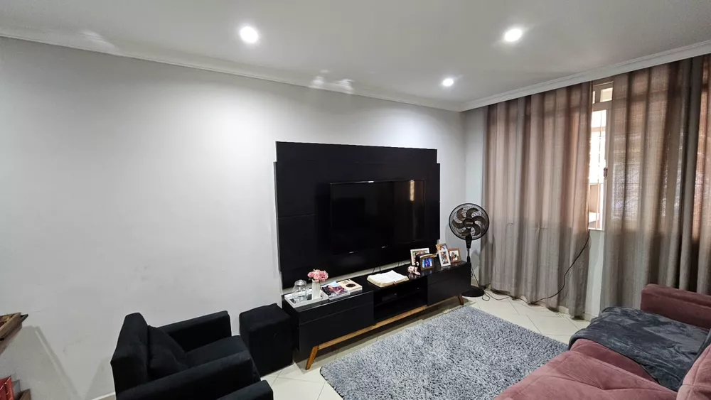 Sobrado à venda com 4 quartos, 210m² - Foto 3