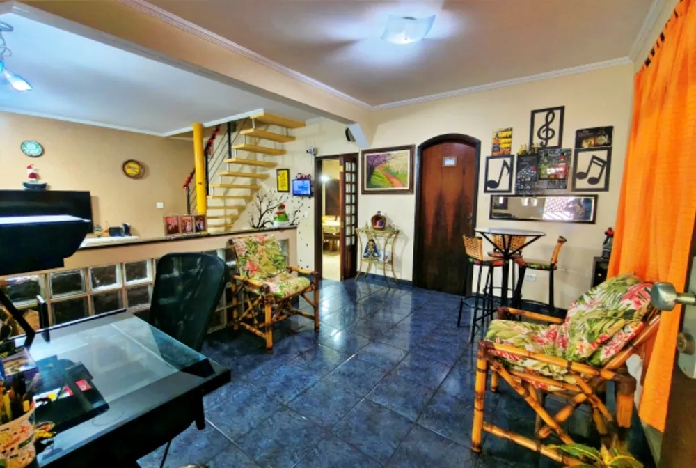 Sobrado, 3 quartos, 200 m² - Foto 1
