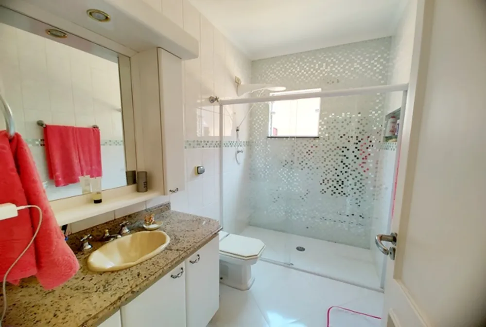 Sobrado, 3 quartos, 250 m² - Foto 1