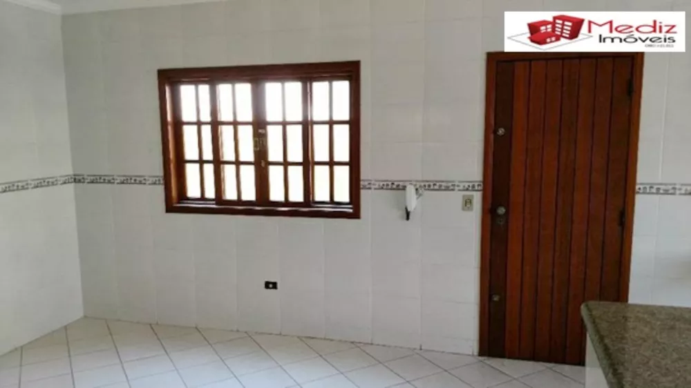 Sobrado à venda com 3 quartos, 262m² - Foto 3