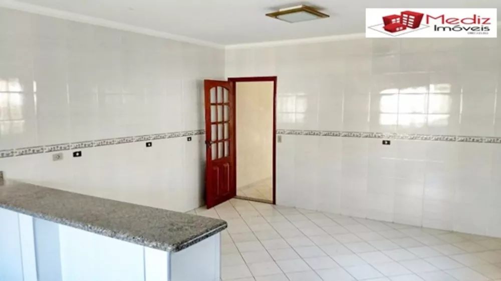 Sobrado à venda com 3 quartos, 262m² - Foto 4