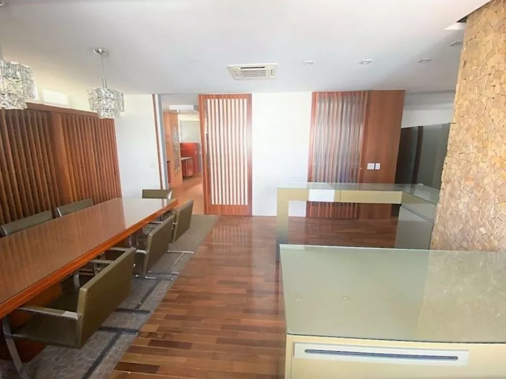 Apartamento à venda com 3 quartos, 225m² - Foto 4