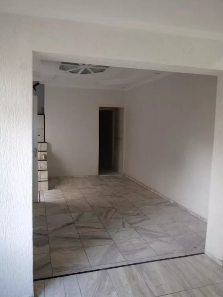 Sobrado à venda com 2 quartos, 300m² - Foto 6