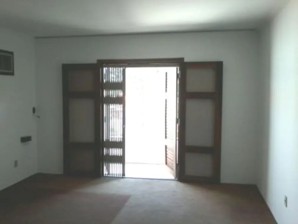 Sobrado, 3 quartos, 319 m² - Foto 1