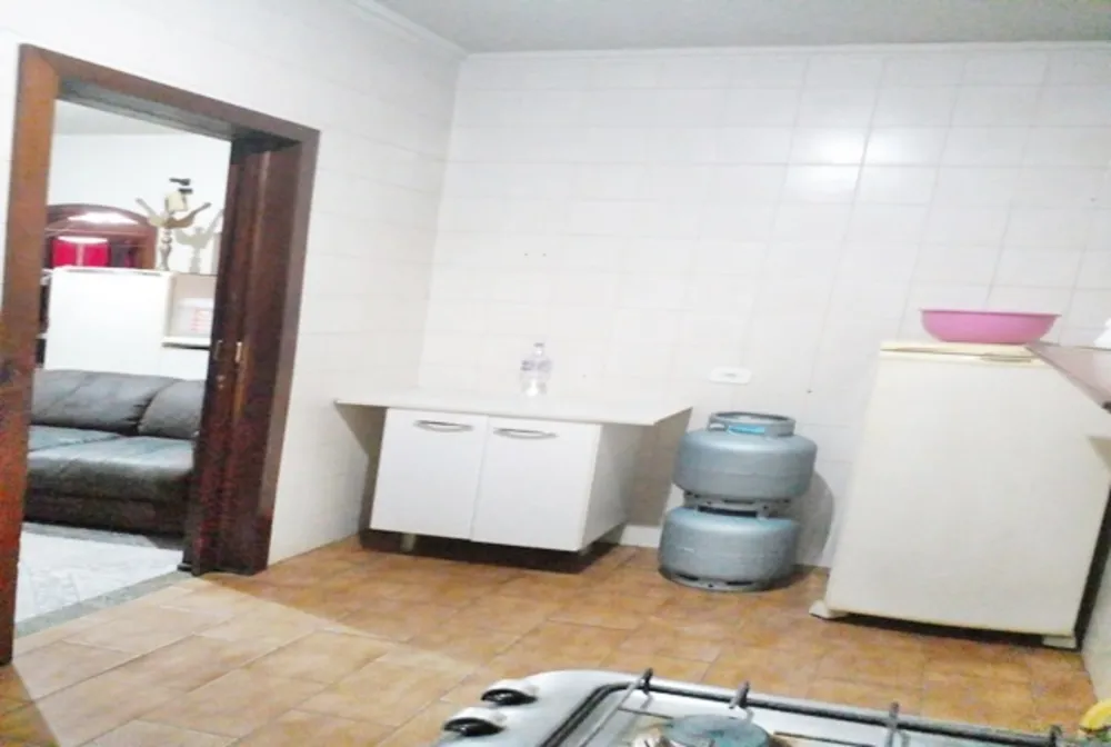 Casa, 6 quartos, 170 m² - Foto 1