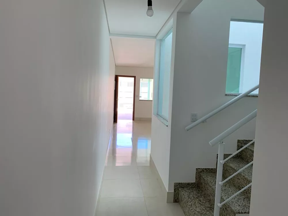 Sobrado à venda com 3 quartos, 133m² - Foto 2