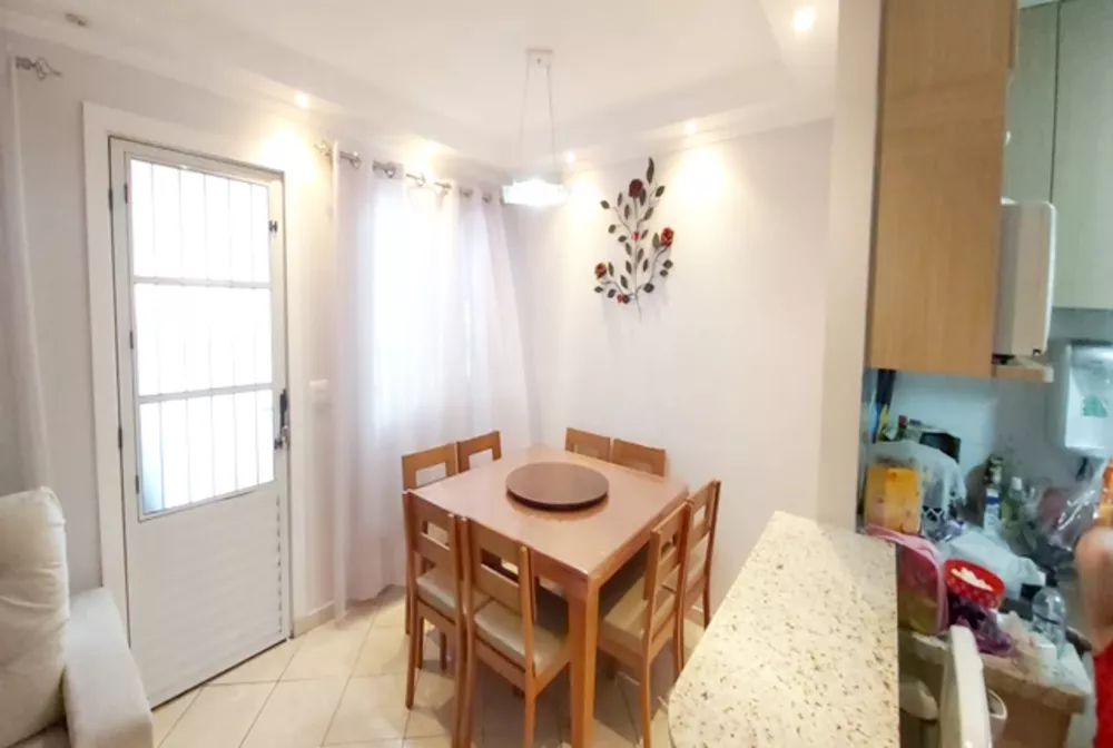 Sobrado à venda com 3 quartos, 80m² - Foto 2