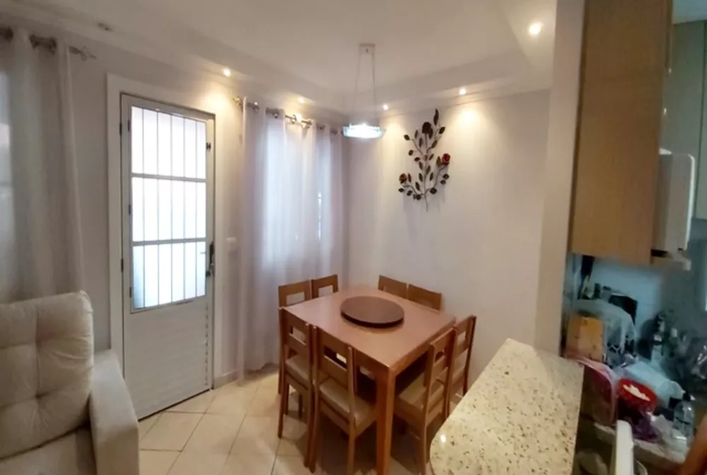 Sobrado à venda com 3 quartos, 80m² - Foto 1