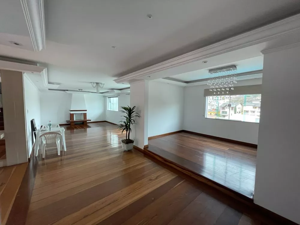 Sobrado à venda com 4 quartos, 560m² - Foto 4