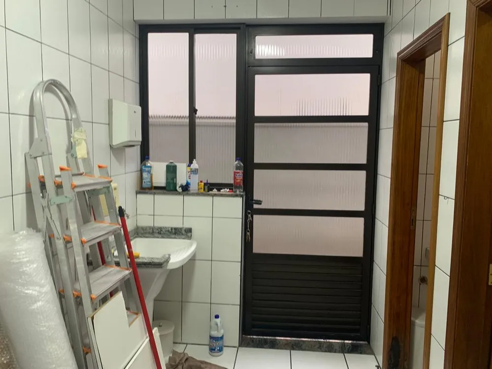 Sobrado, 3 quartos, 229 m² - Foto 2