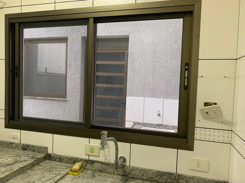 Sobrado, 3 quartos, 229 m² - Foto 1