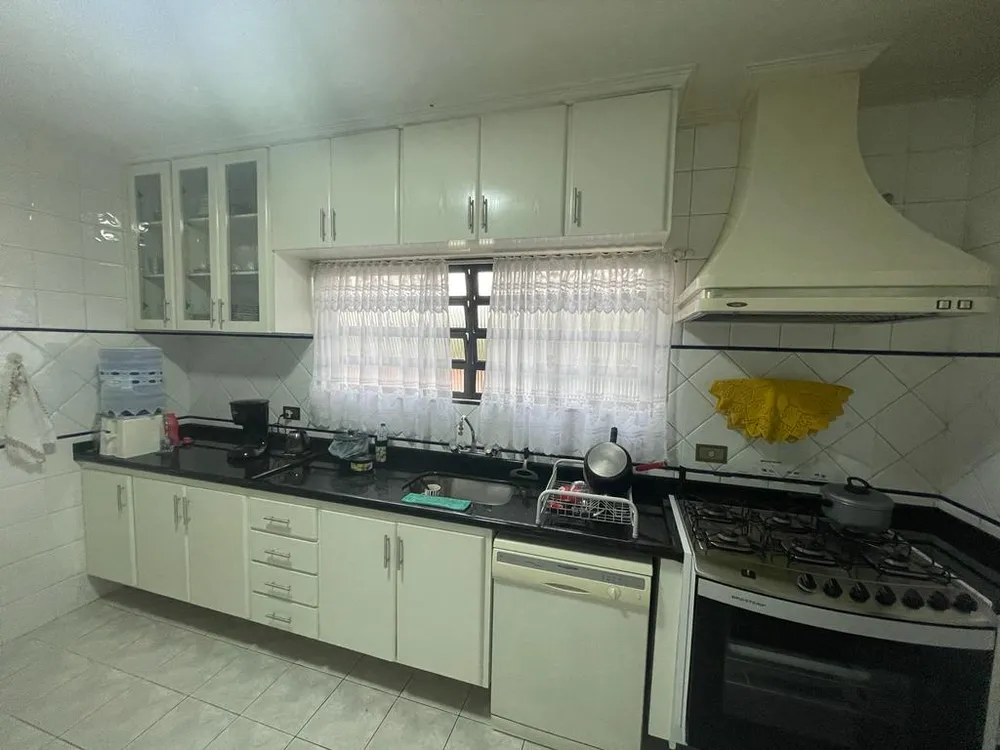Sobrado, 3 quartos, 241 m² - Foto 3