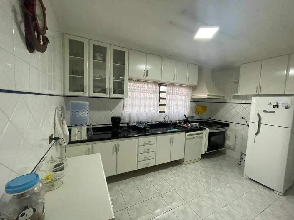 Sobrado, 3 quartos, 241 m² - Foto 3