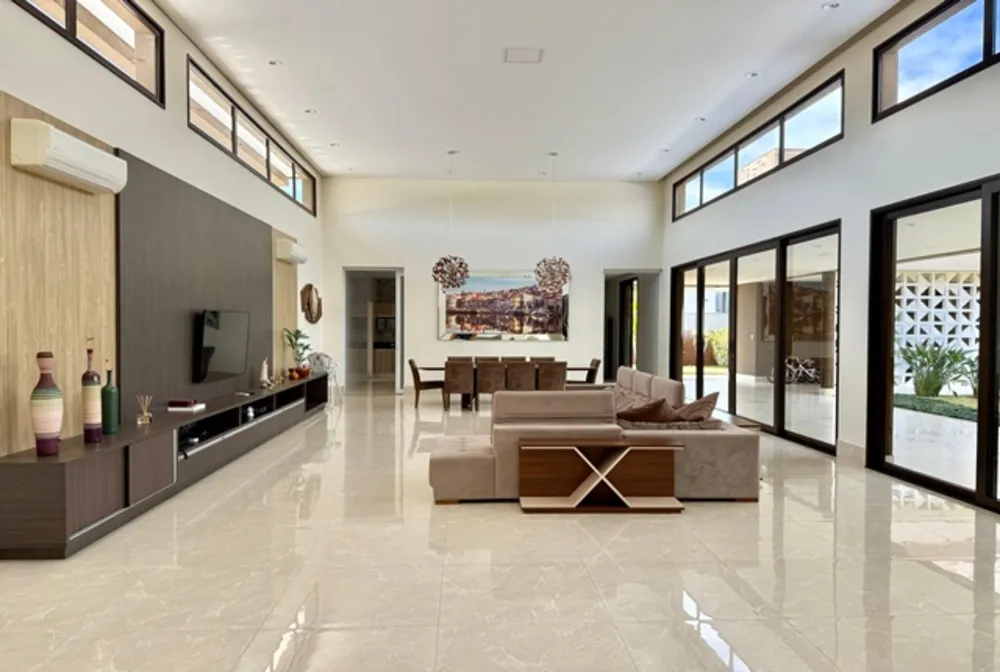 Casa, 4 quartos, 2347 m² - Foto 1