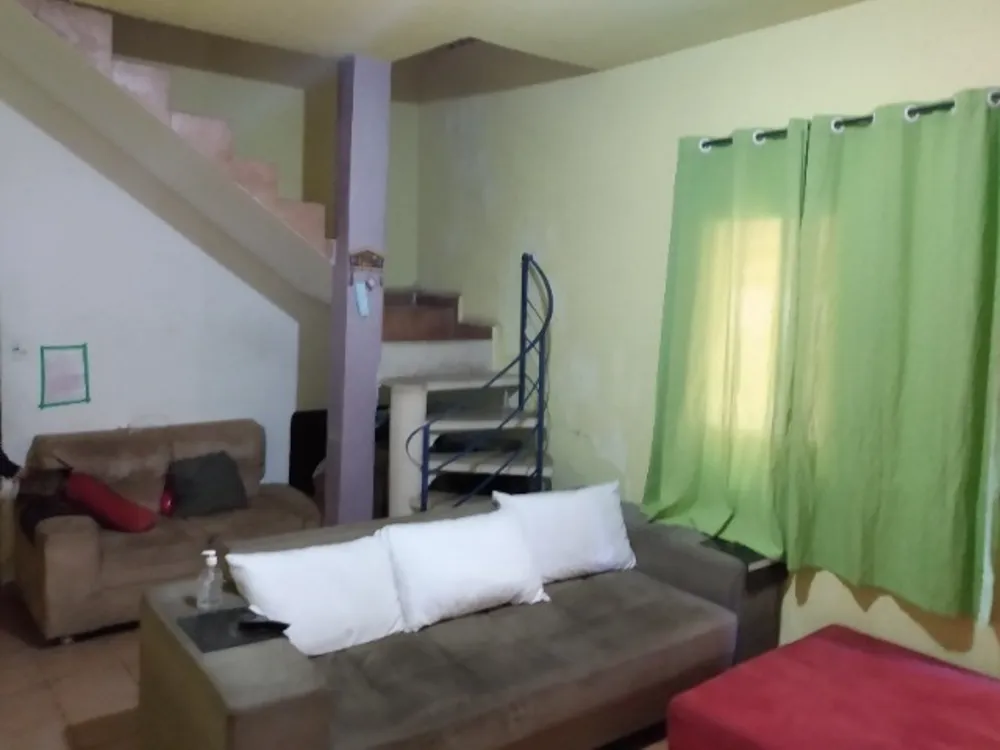 Casa, 4 quartos, 180 m² - Foto 1