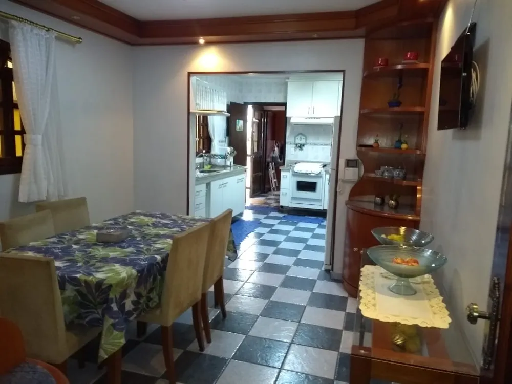 Sobrado, 3 quartos, 240 m² - Foto 2