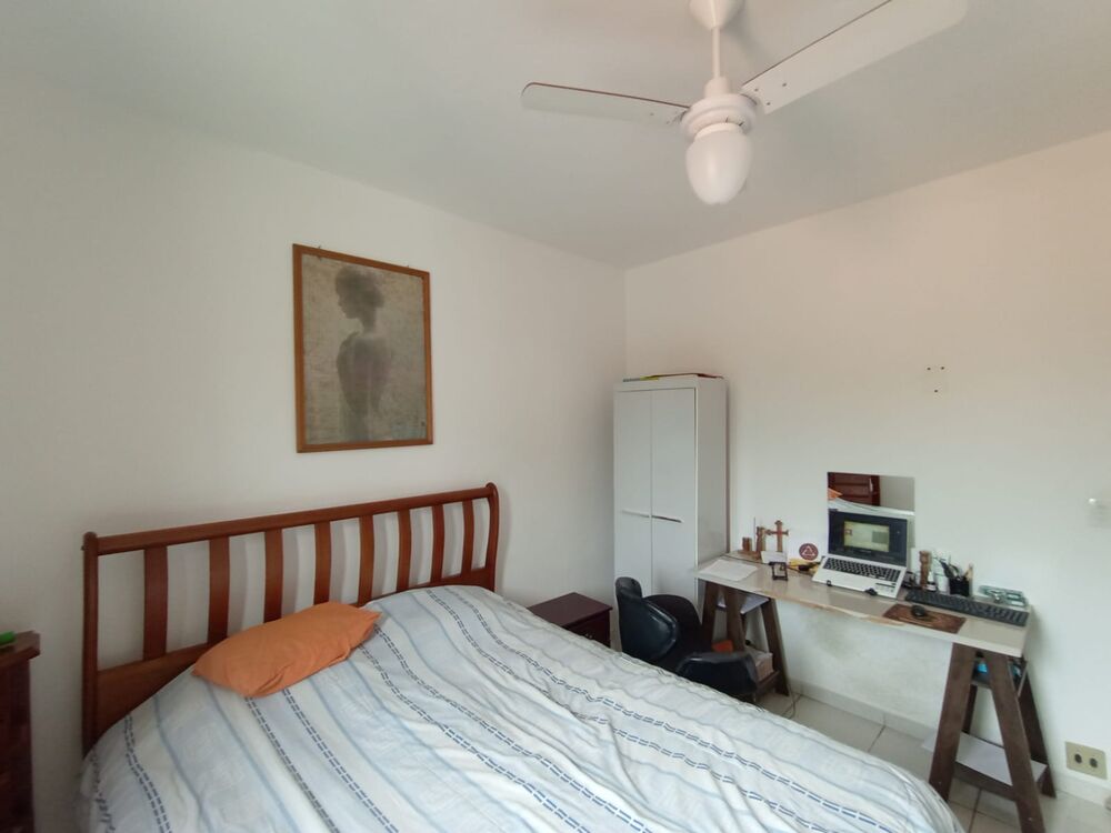 Casa à venda com 2 quartos, 190m² - Foto 2
