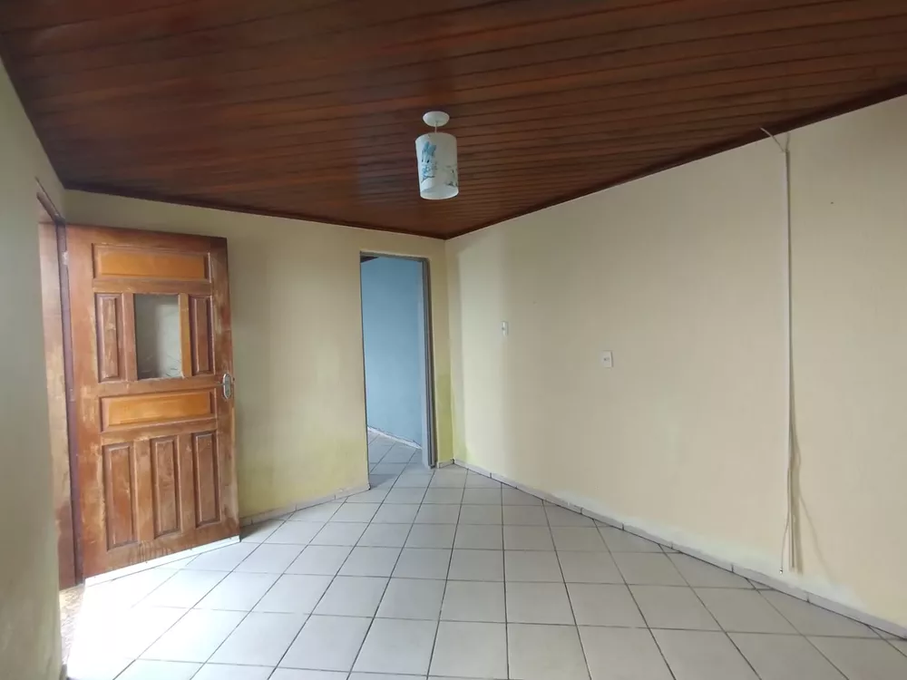 Casa à venda com 2 quartos, 135m² - Foto 1