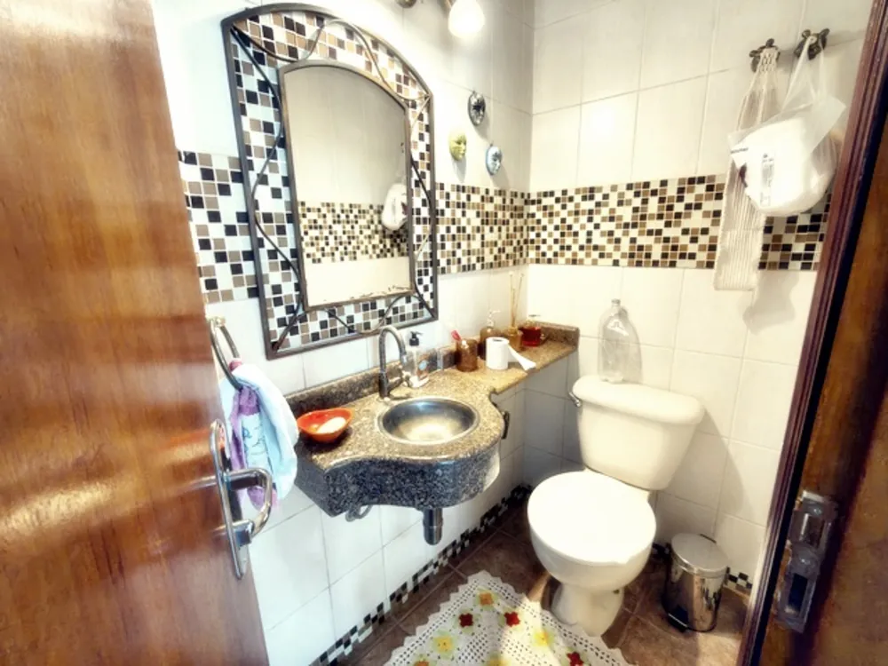 Casa, 2 quartos, 200 m² - Foto 1