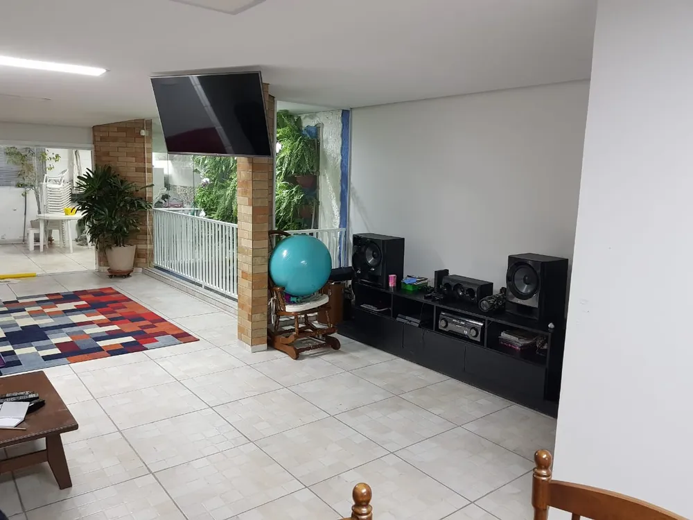 Sobrado, 3 quartos, 213 m² - Foto 1