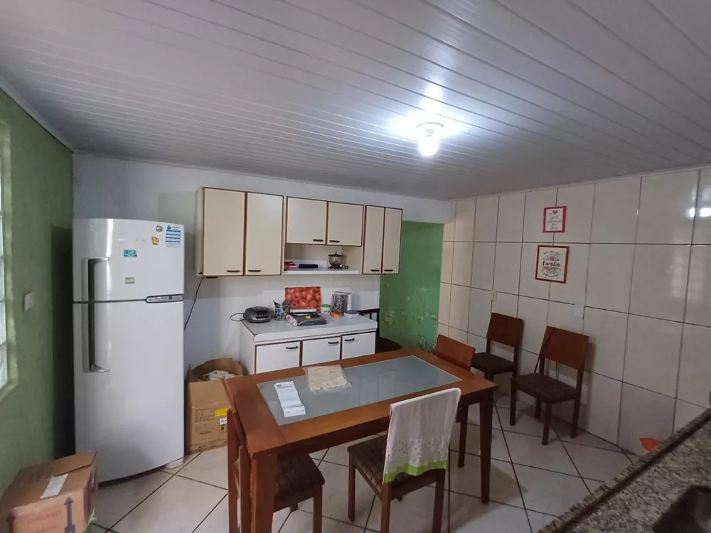 Casa à venda com 2 quartos, 330m² - Foto 2