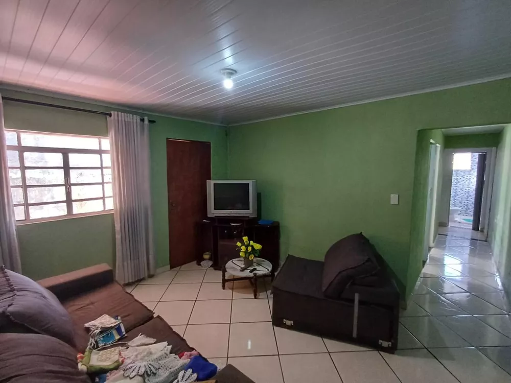 Casa à venda com 2 quartos, 330m² - Foto 1