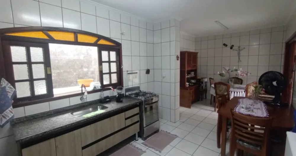 Casa, 2 quartos, 242 m² - Foto 2