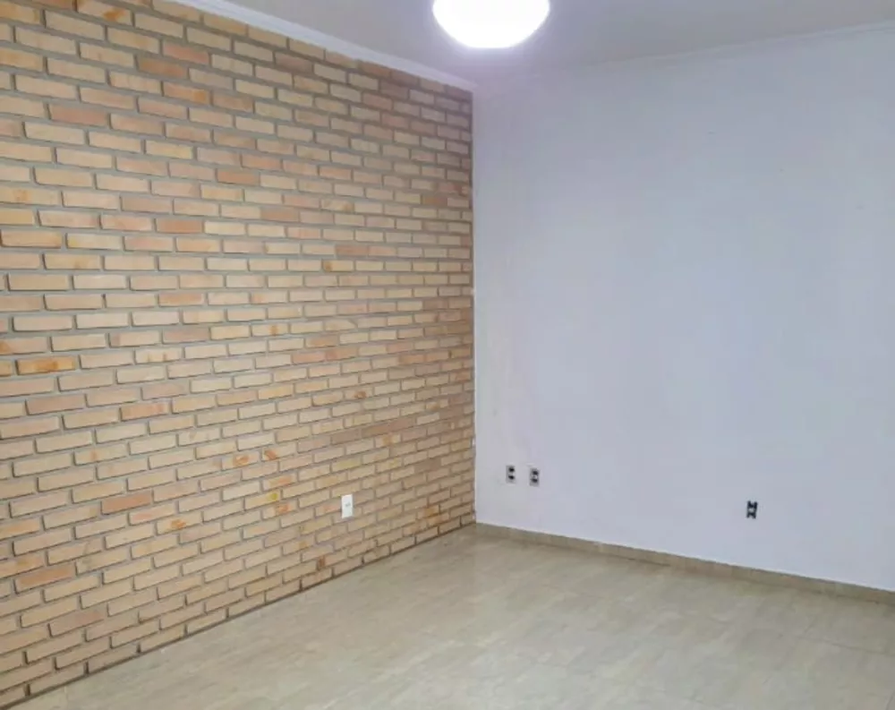 Casa à venda com 2 quartos, 150m² - Foto 2