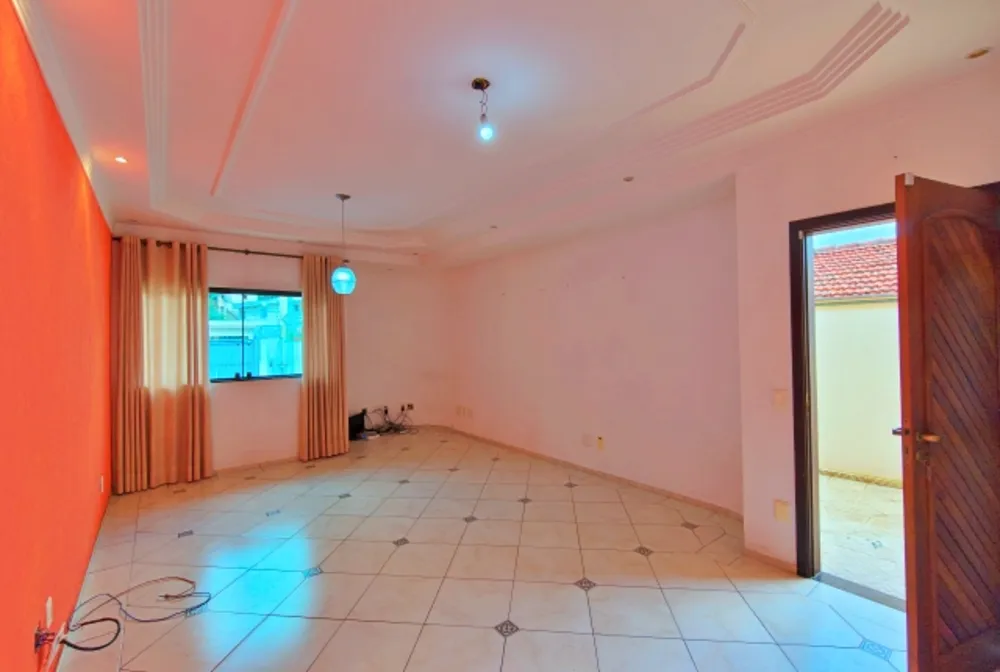Casa, 4 quartos, 270 m² - Foto 4