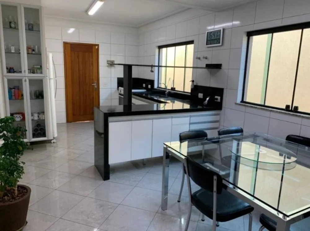 Sobrado, 3 quartos, 204 m² - Foto 3