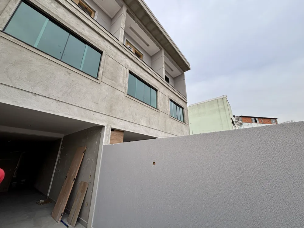 Casa, 3 quartos, 210 m² - Foto 1