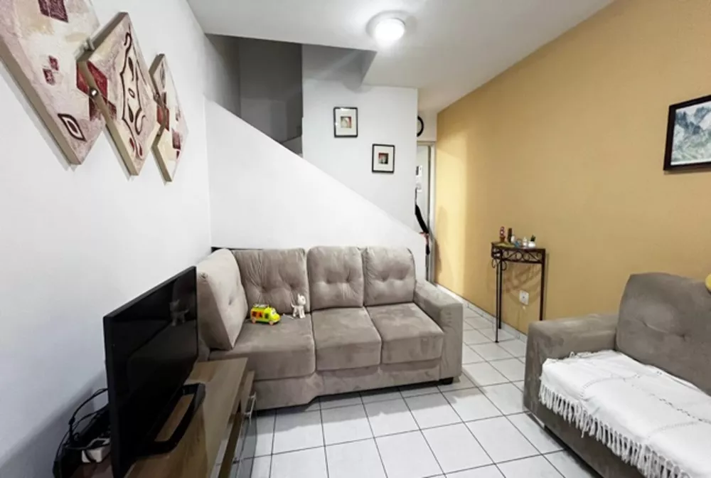 Sobrado à venda com 2 quartos, 105m² - Foto 1