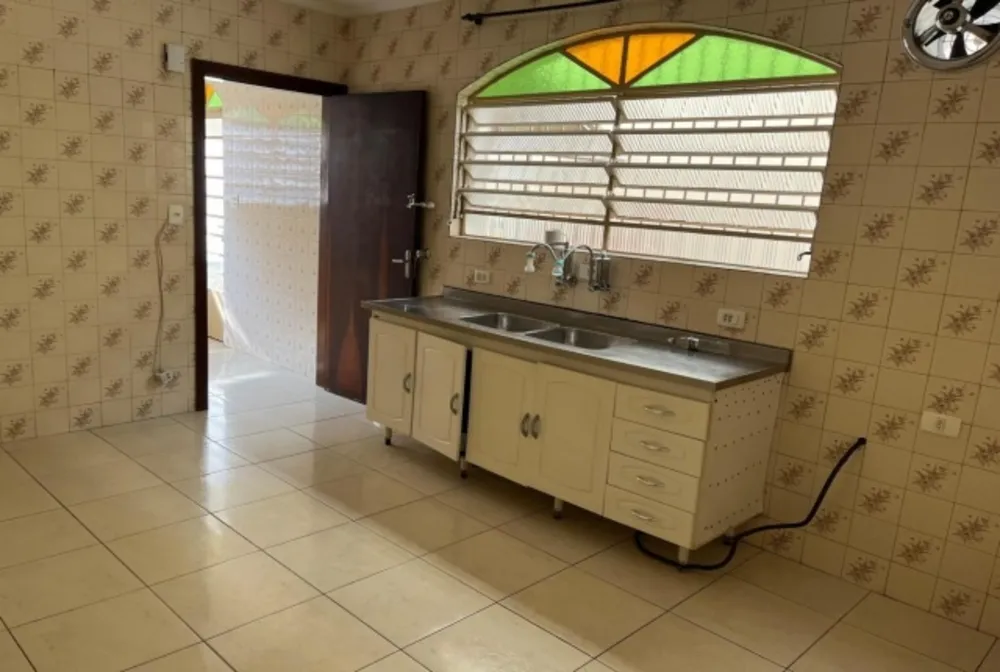 Sobrado, 5 quartos, 248 m² - Foto 1