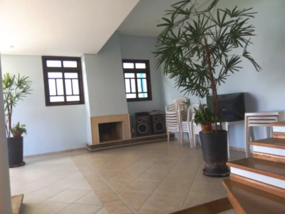Sobrado, 3 quartos, 300 m² - Foto 1