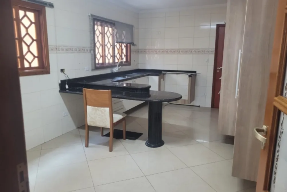 Sobrado, 3 quartos, 180 m² - Foto 1