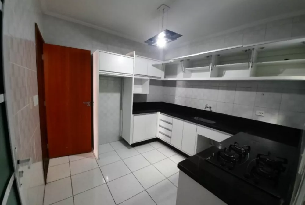 Sobrado à venda com 2 quartos, 90m² - Foto 4