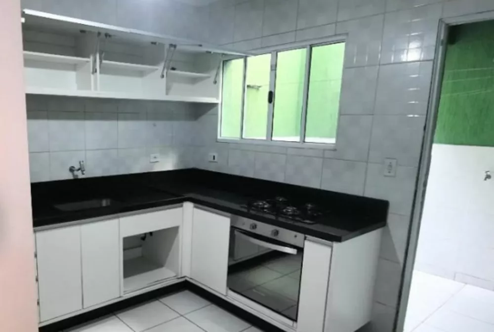 Sobrado à venda com 2 quartos, 90m² - Foto 3