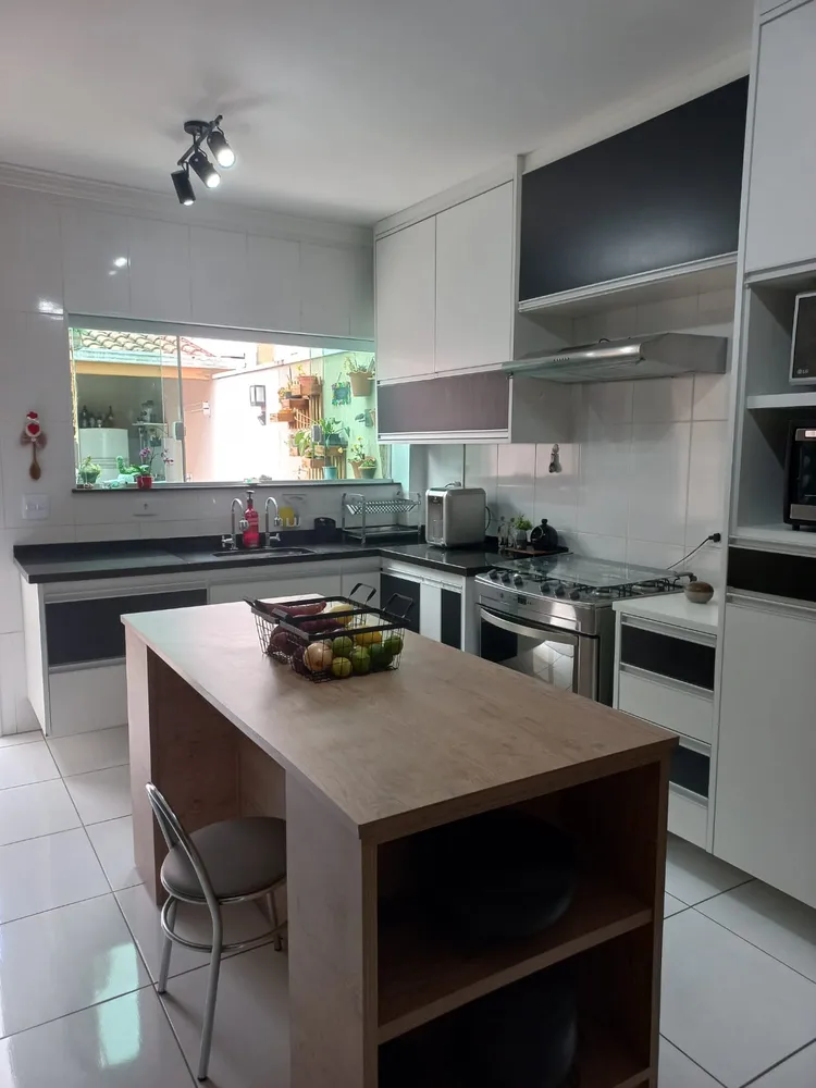 Sobrado, 3 quartos, 200 m² - Foto 3