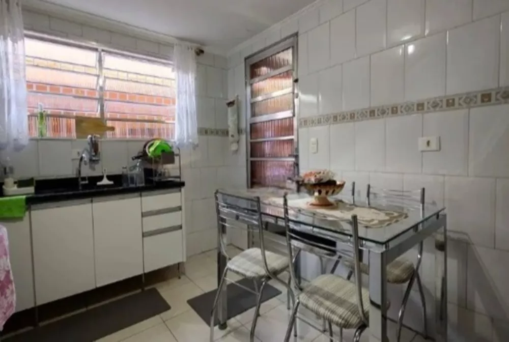 Sobrado à venda com 2 quartos, 160m² - Foto 4