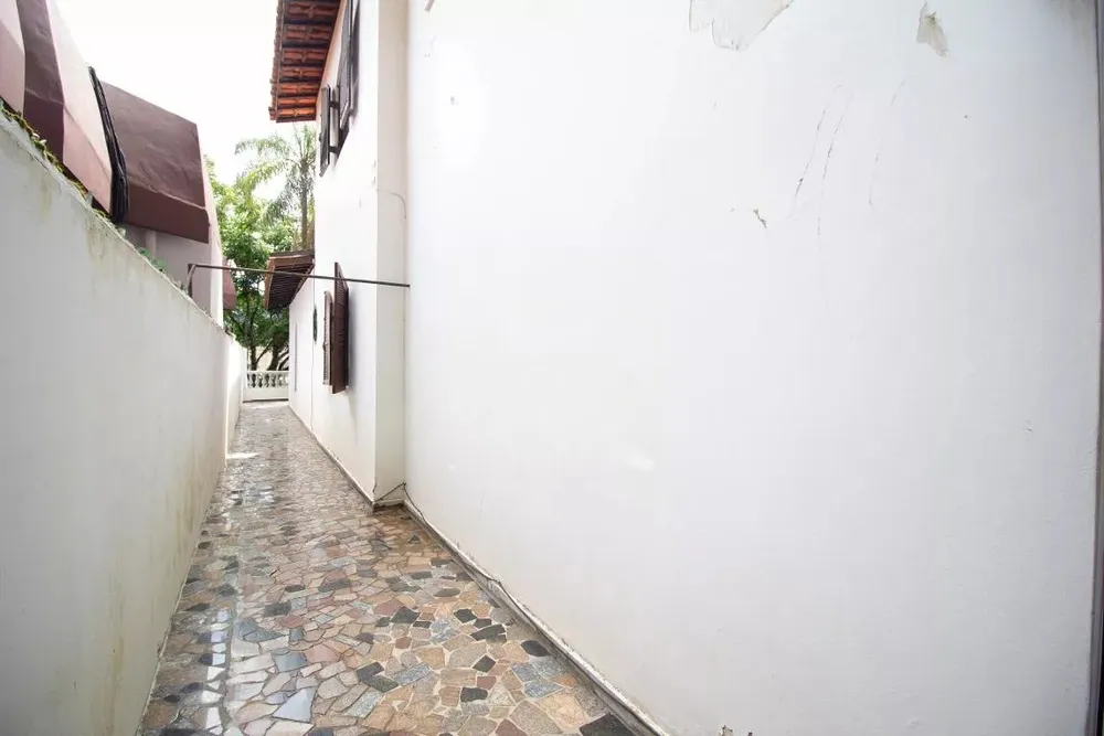 Casa, 4 quartos, 258 m² - Foto 8