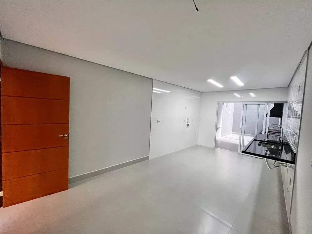 Sobrado à venda com 3 quartos, 158m² - Foto 1