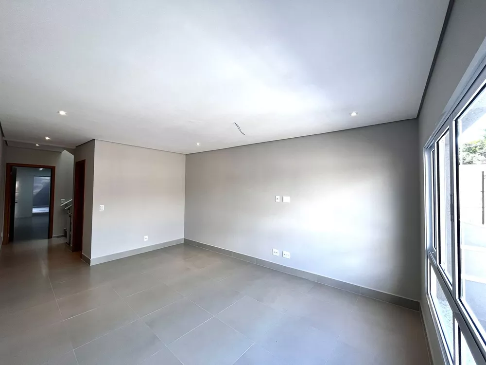 Sobrado à venda com 3 quartos, 158m² - Foto 3