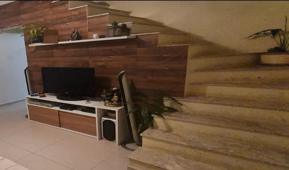 Sobrado à venda com 3 quartos, 72m² - Foto 1