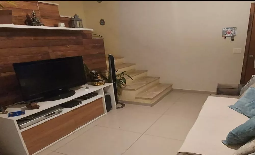 Sobrado à venda com 3 quartos, 72m² - Foto 2