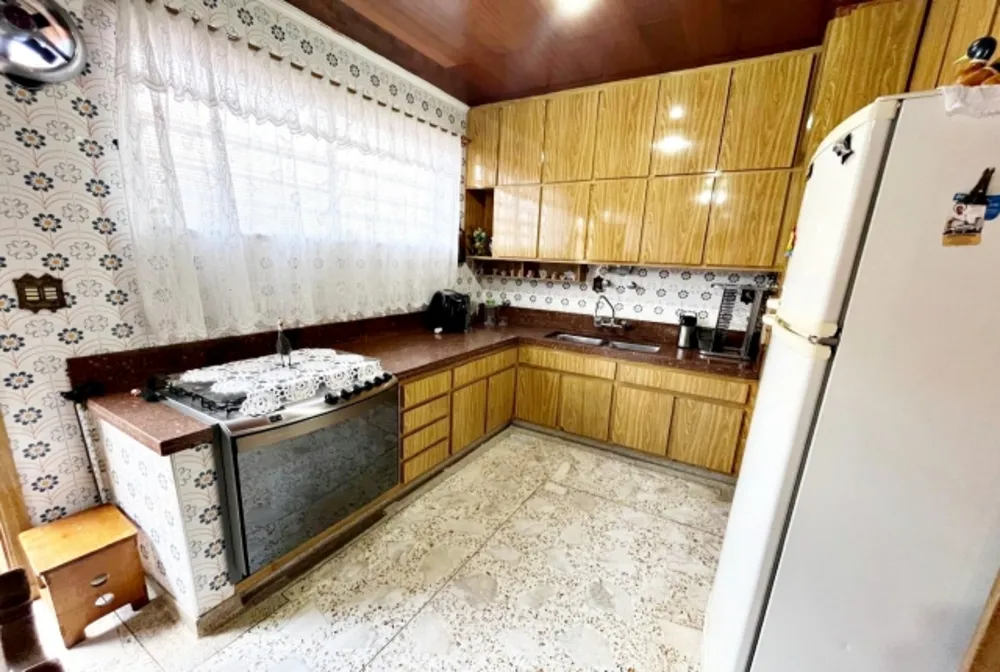 Casa, 4 quartos, 380 m² - Foto 1