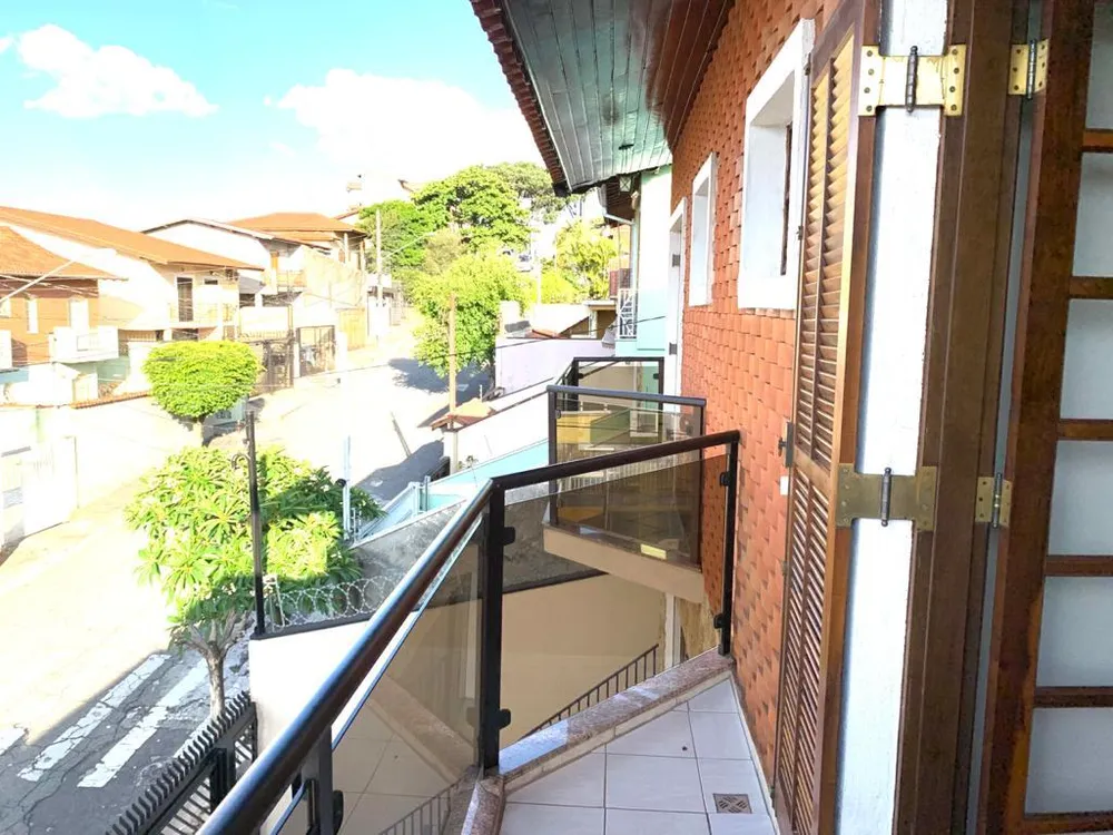 Sobrado, 3 quartos, 230 m² - Foto 1