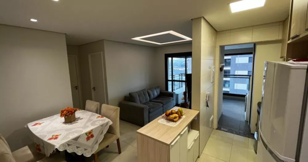 Apartamento à venda com 2 quartos, 61m² - Foto 1